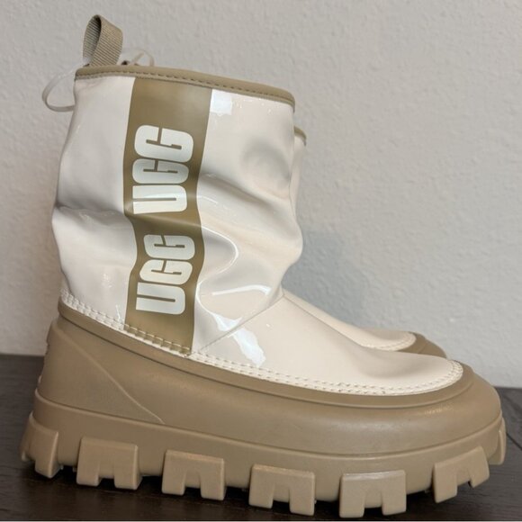 UGG SZ 6 Women Classic Brellah Water Repellent Boot Mustard Seed/Jasmine Color - Picture 2 of 12